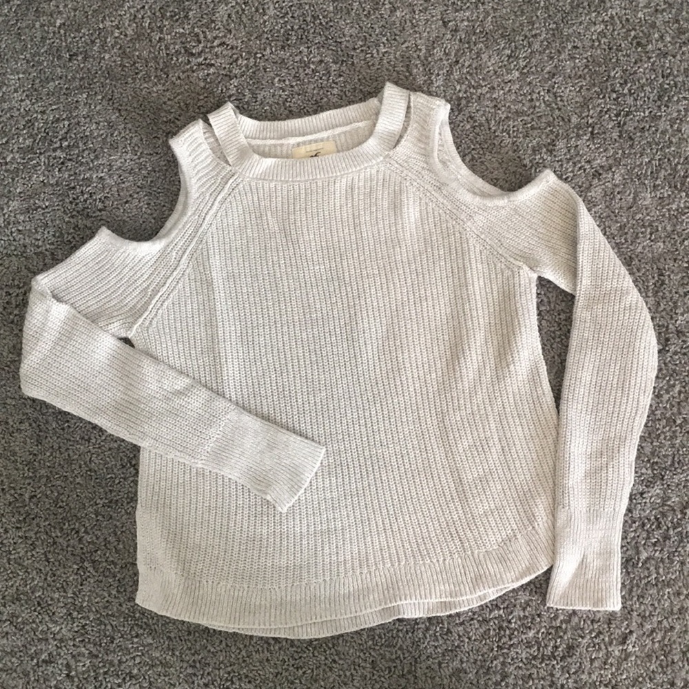 Cold shoulder Hollister sweater